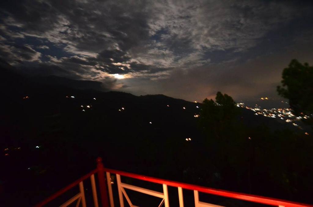Hotel Deodar Villa Dharamszala Kültér fotó